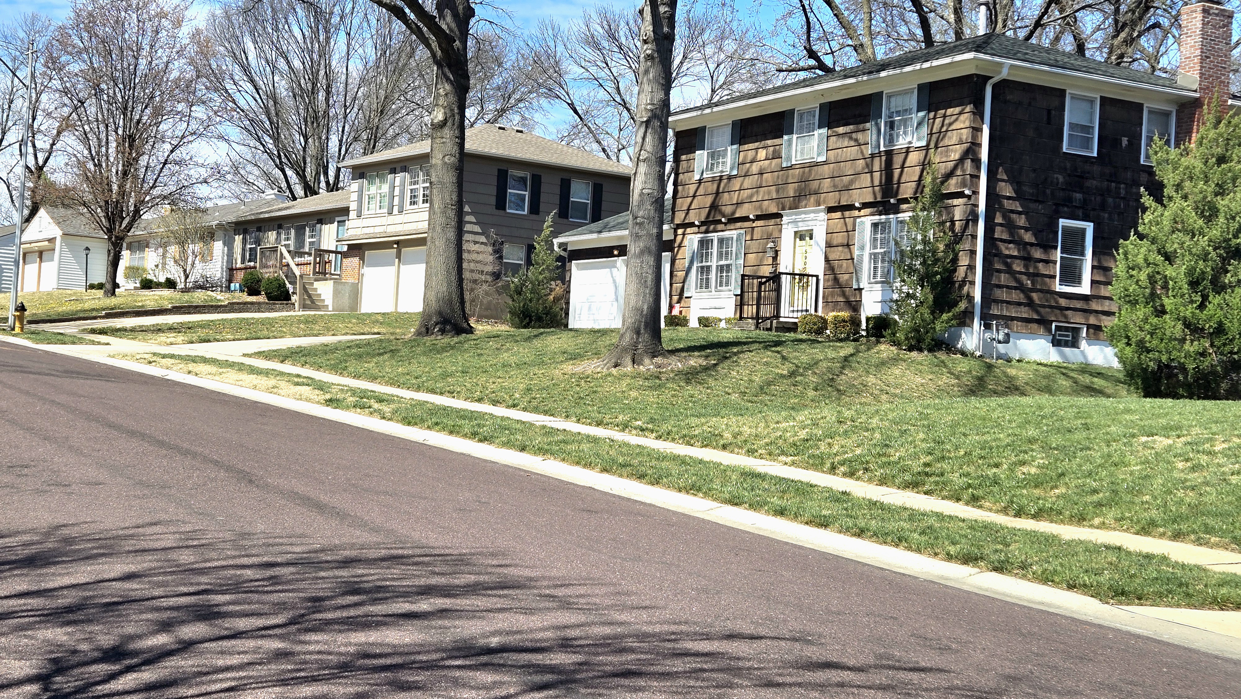 Should You Price Your Overland Park KS Home High If You Need to Sell for as Much as Possible?